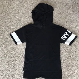 Ivy Park mid-sleeve quarter-zip hoodie.
